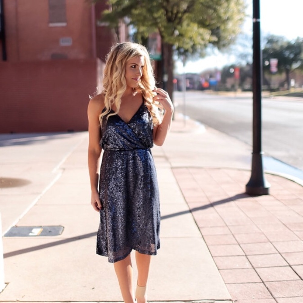 MEDIUM Navy Sequin Dress - Picture 3 of 7
